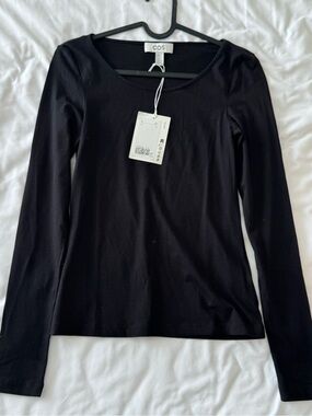 COS BUNDLE Black/white Long-Sleeve Scoop Neck Tee